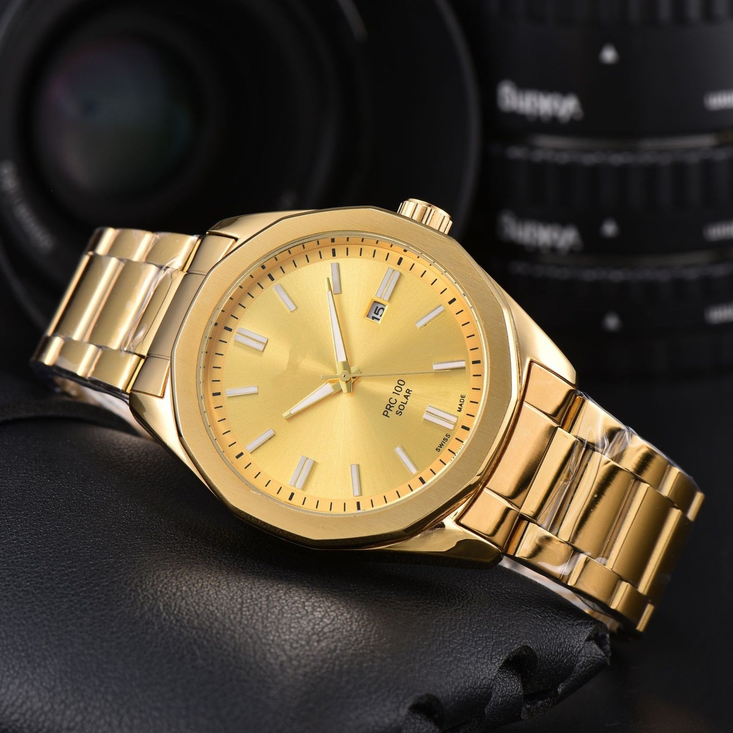 Men's Quartz Watch With Round Dial, Steel Belt Strap, Pin Buckle, And Tempered Glass Mirror