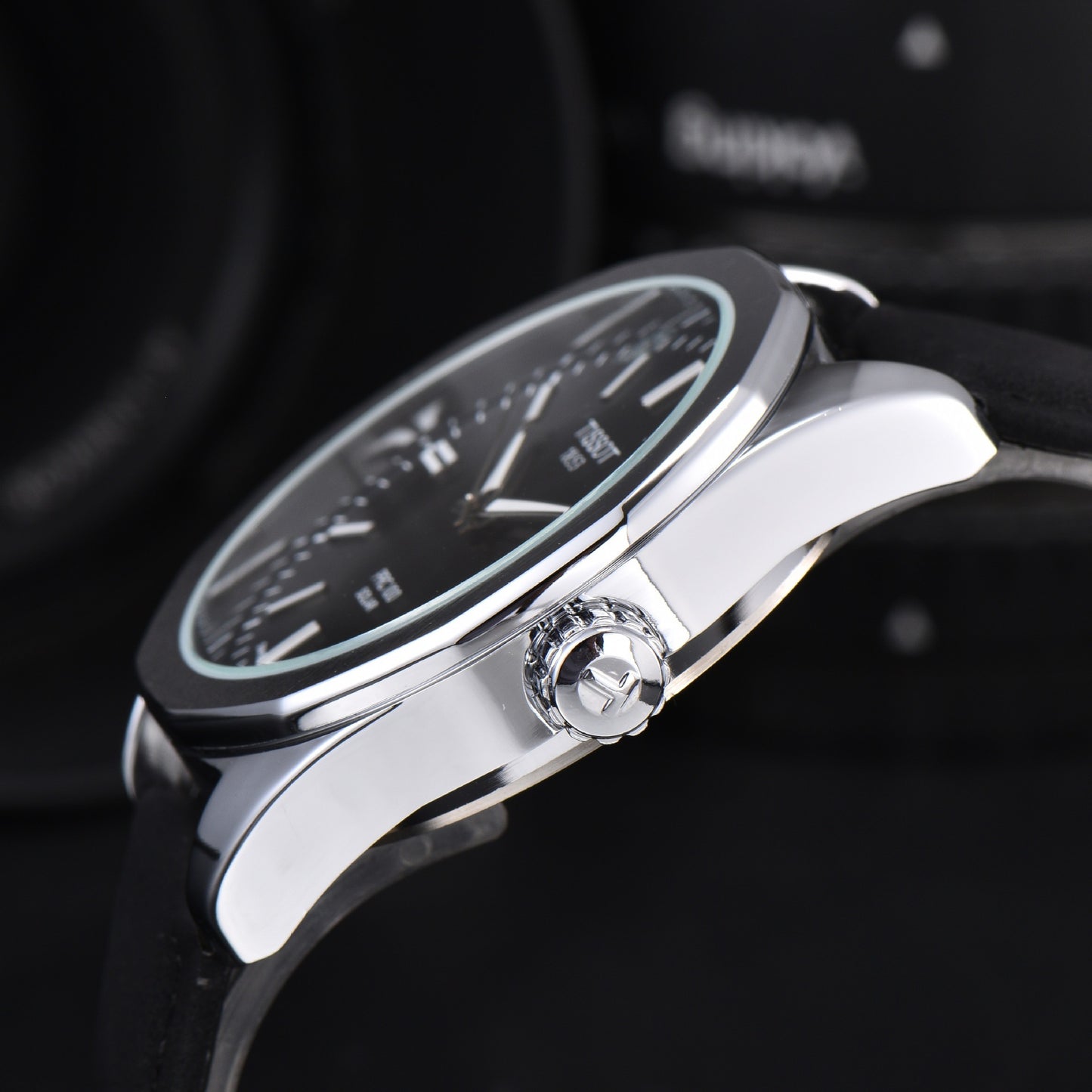 Men's Quartz Watch With Round Dial, Steel Belt Strap, Pin Buckle, And Tempered Glass Mirror