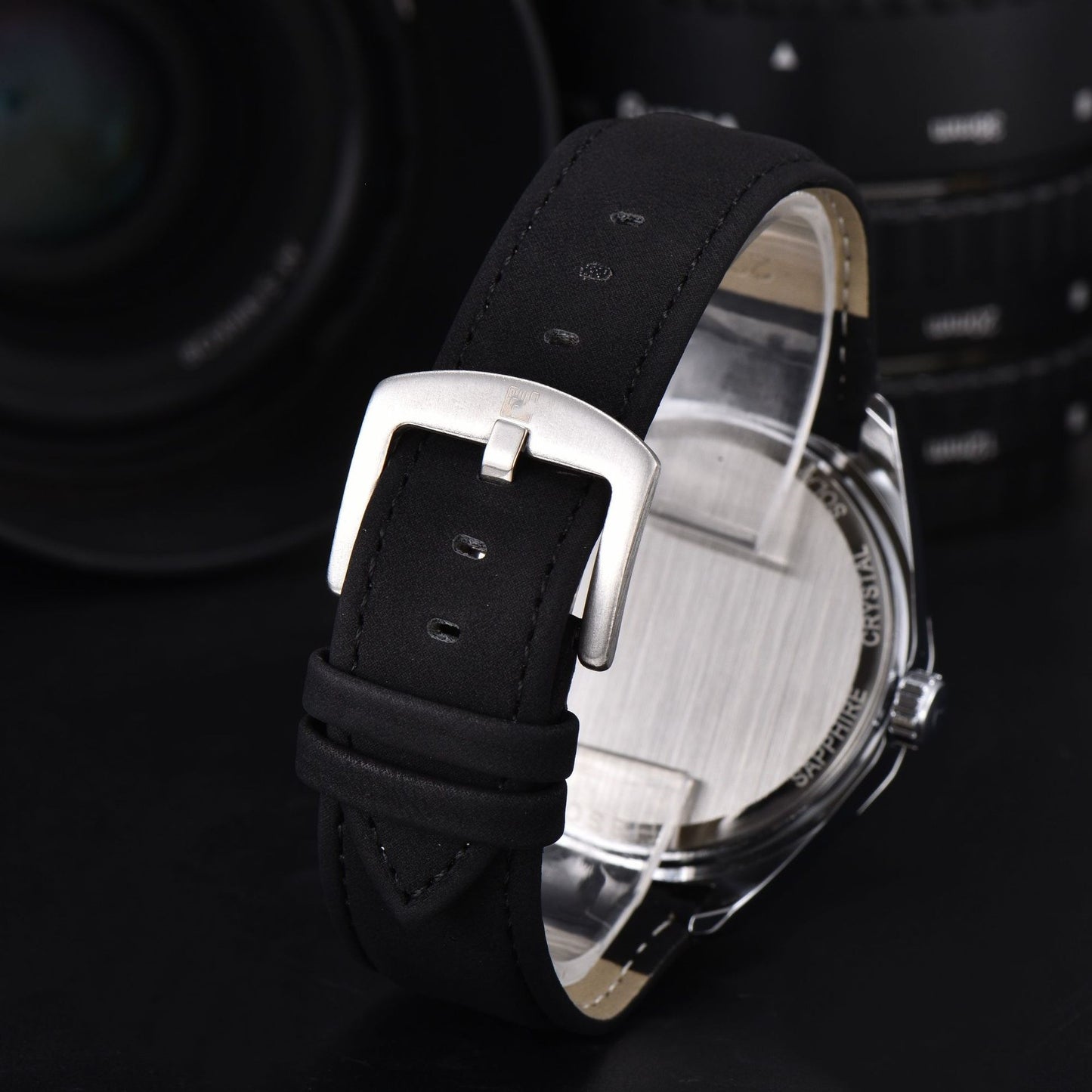 Men's Quartz Watch With Round Dial, Steel Belt Strap, Pin Buckle, And Tempered Glass Mirror