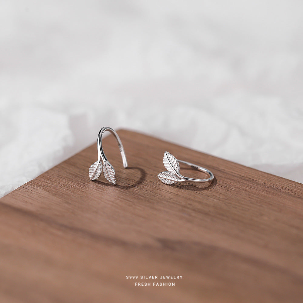 Sweet Leaves Ear Hook For Women In Silver Featuring S999 Silver Material For MAMA Festival