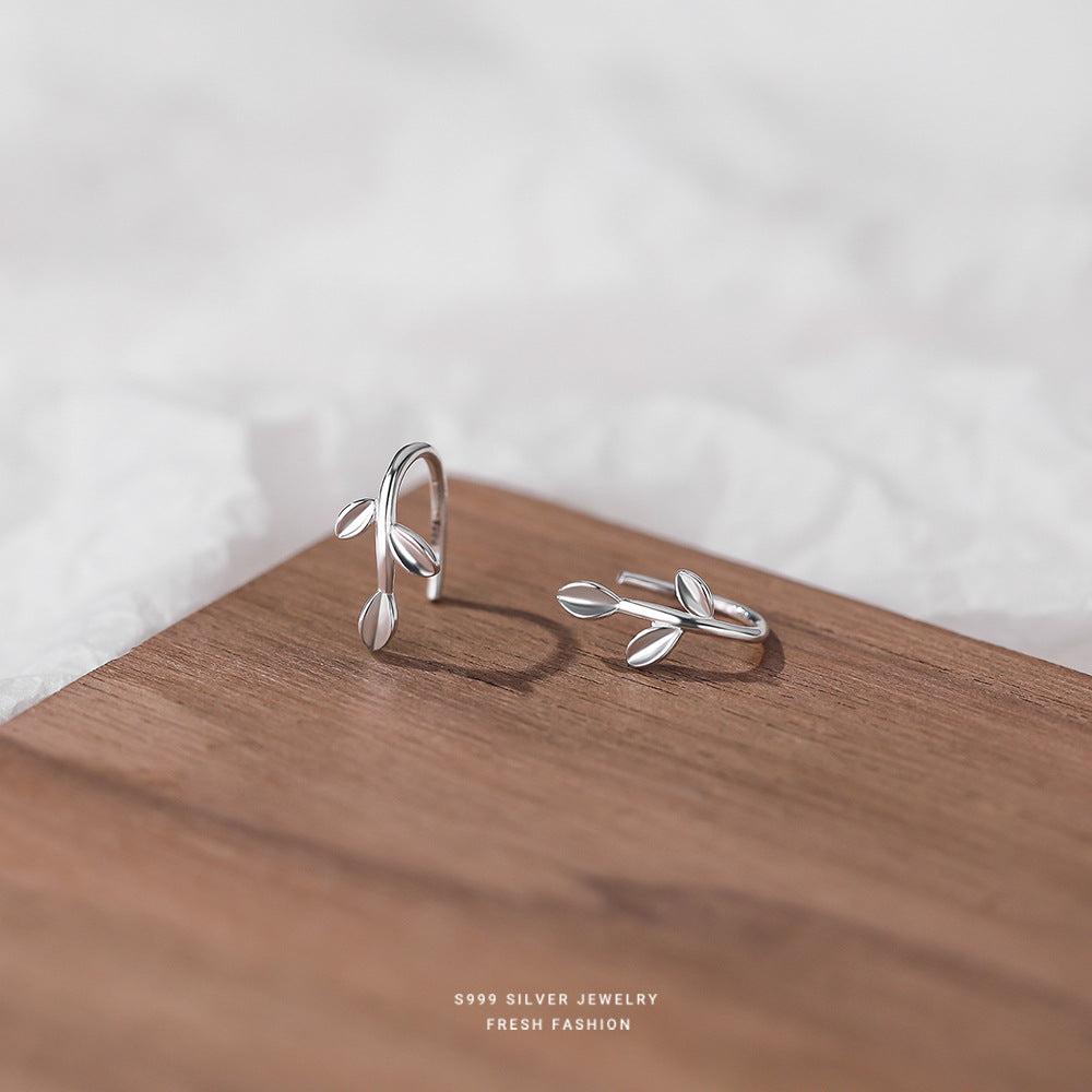 Sweet Leaves Ear Hook For Women In Silver Featuring S999 Silver Material For MAMA Festival