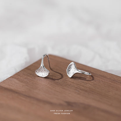 Sweet Leaves Ear Hook For Women In Silver Featuring S999 Silver Material For MAMA Festival