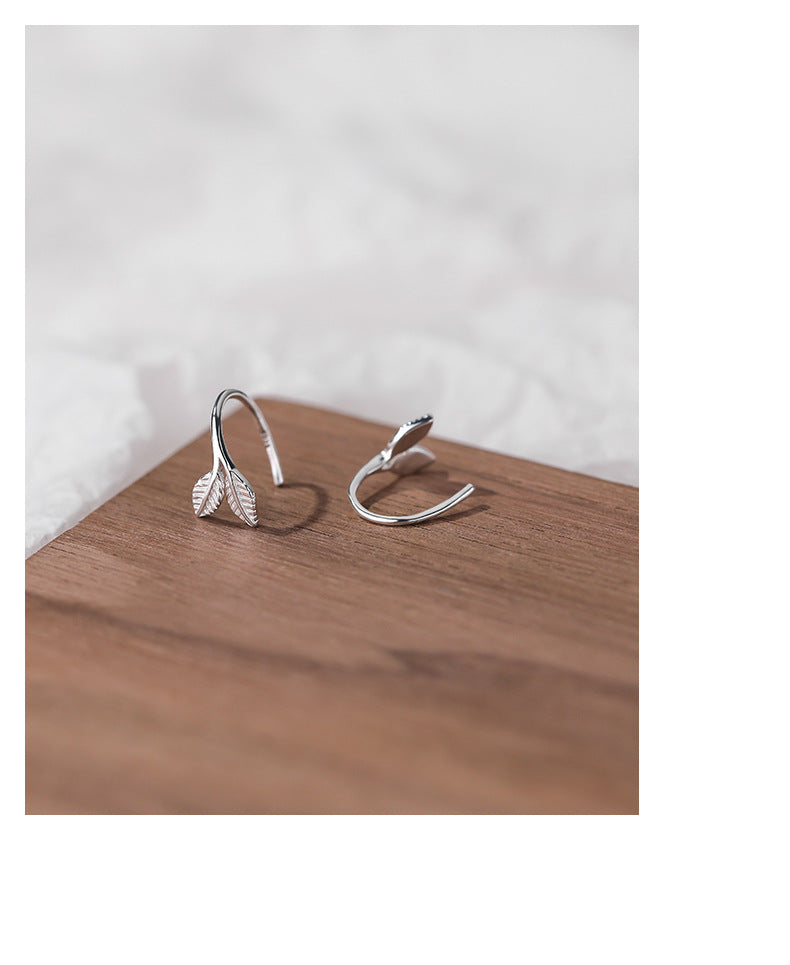 Sweet Leaves Ear Hook For Women In Silver Featuring S999 Silver Material For MAMA Festival