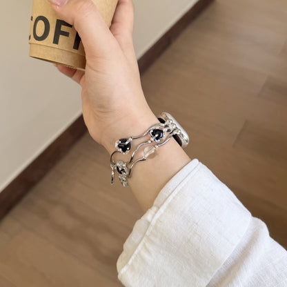 Cute Apple Watch Strap With Artificial Pearl Material Featuring Polka Dot Pattern