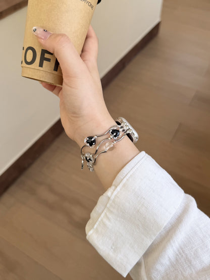 Cute Apple Watch Strap With Artificial Pearl Material Featuring Polka Dot Pattern