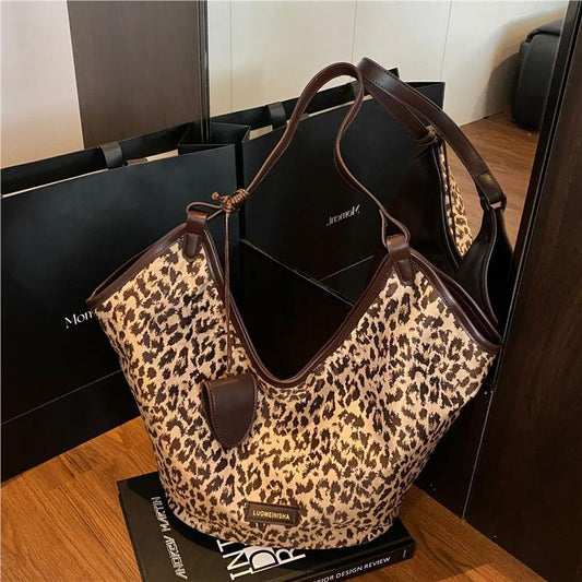 Leopard Print Genuine Leather Square Tote Bag For Women Featuring Ornament Design, Perfect For Autumn And Winter