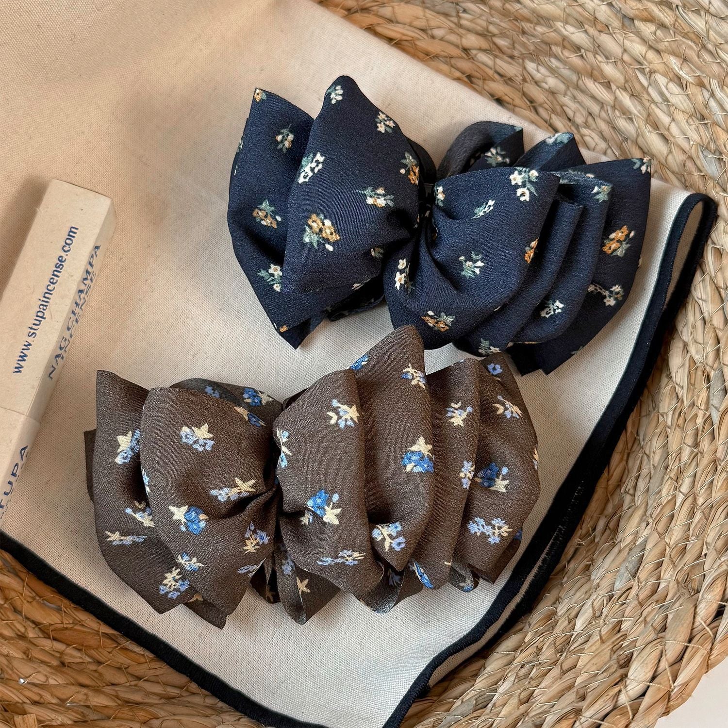 Sweet Ditsy Floral Banana Clip Hairpin For Women In Coffer Cloth