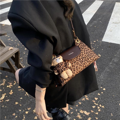 Leopard Print Square Underarm Bag For Women In Polyester With Single Shoulder Strap Ornament