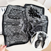 Four-square Paisley Pattern - Black