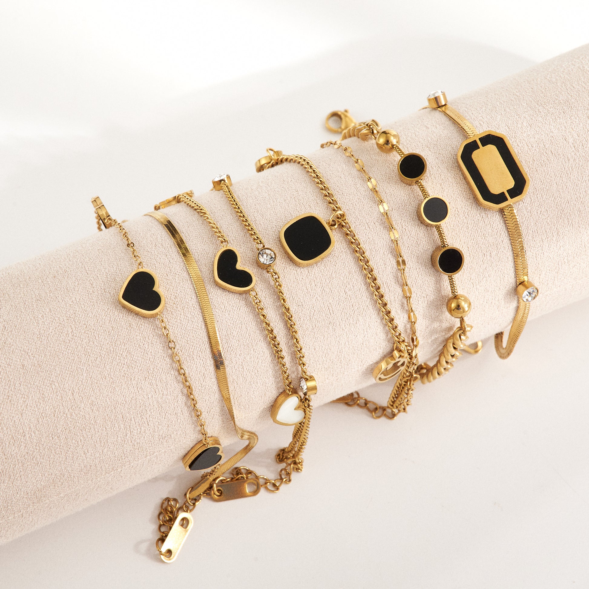 Unisex Round Multi Charms Bracelet With Handmade Chain, Electroplated 304 Stainless Steel, 18K Gold Plated With Rhinestones