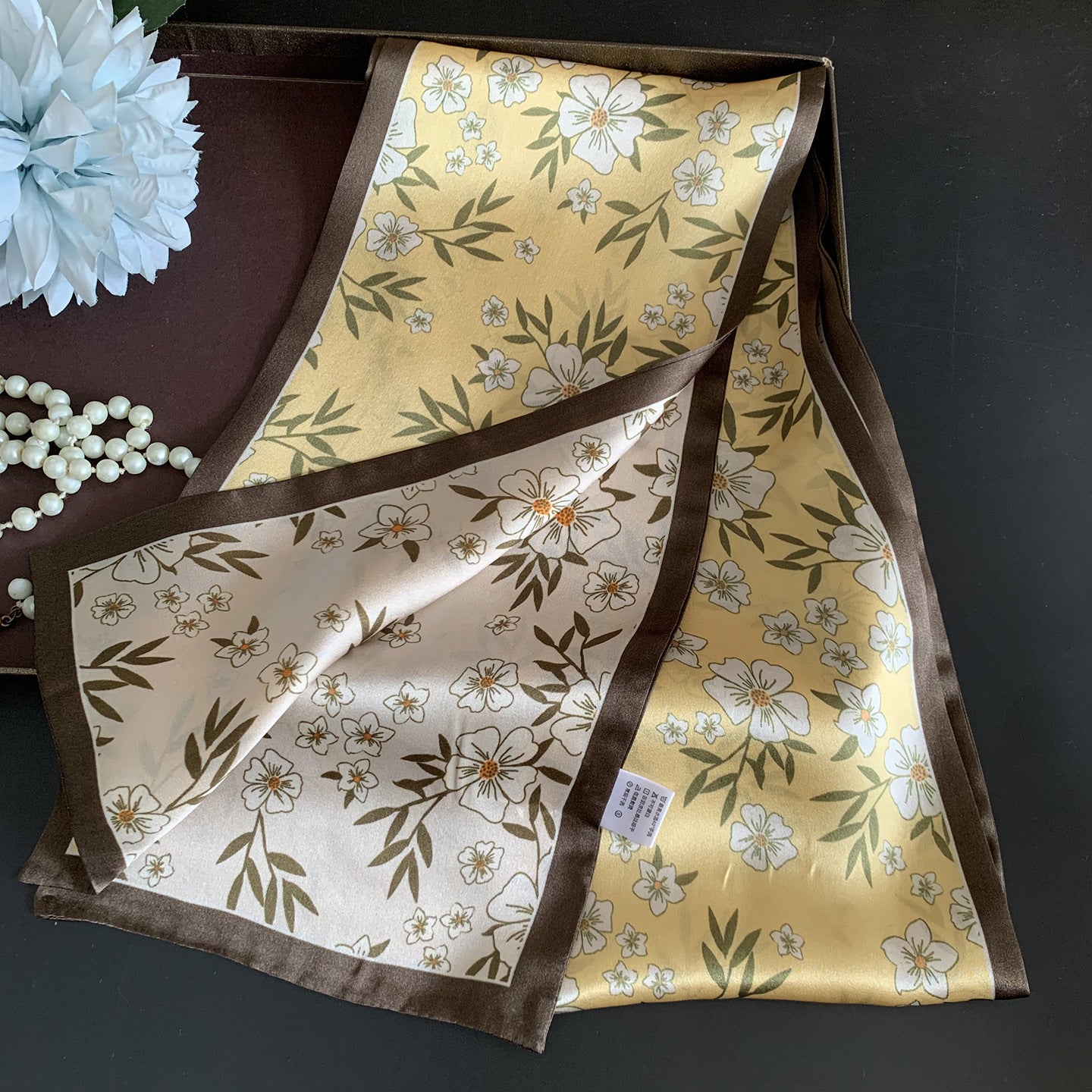 Sweet Silk Flowers Pattern Scarf For Women In Apricot, Perfect For Summer