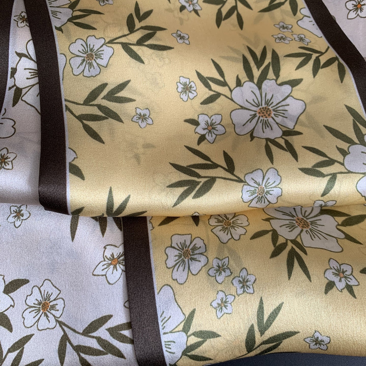 Sweet Silk Flowers Pattern Scarf For Women In Apricot, Perfect For Summer
