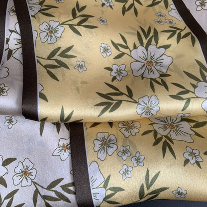 Sweet Silk Flowers Pattern Scarf For Women In Apricot, Perfect For Summer