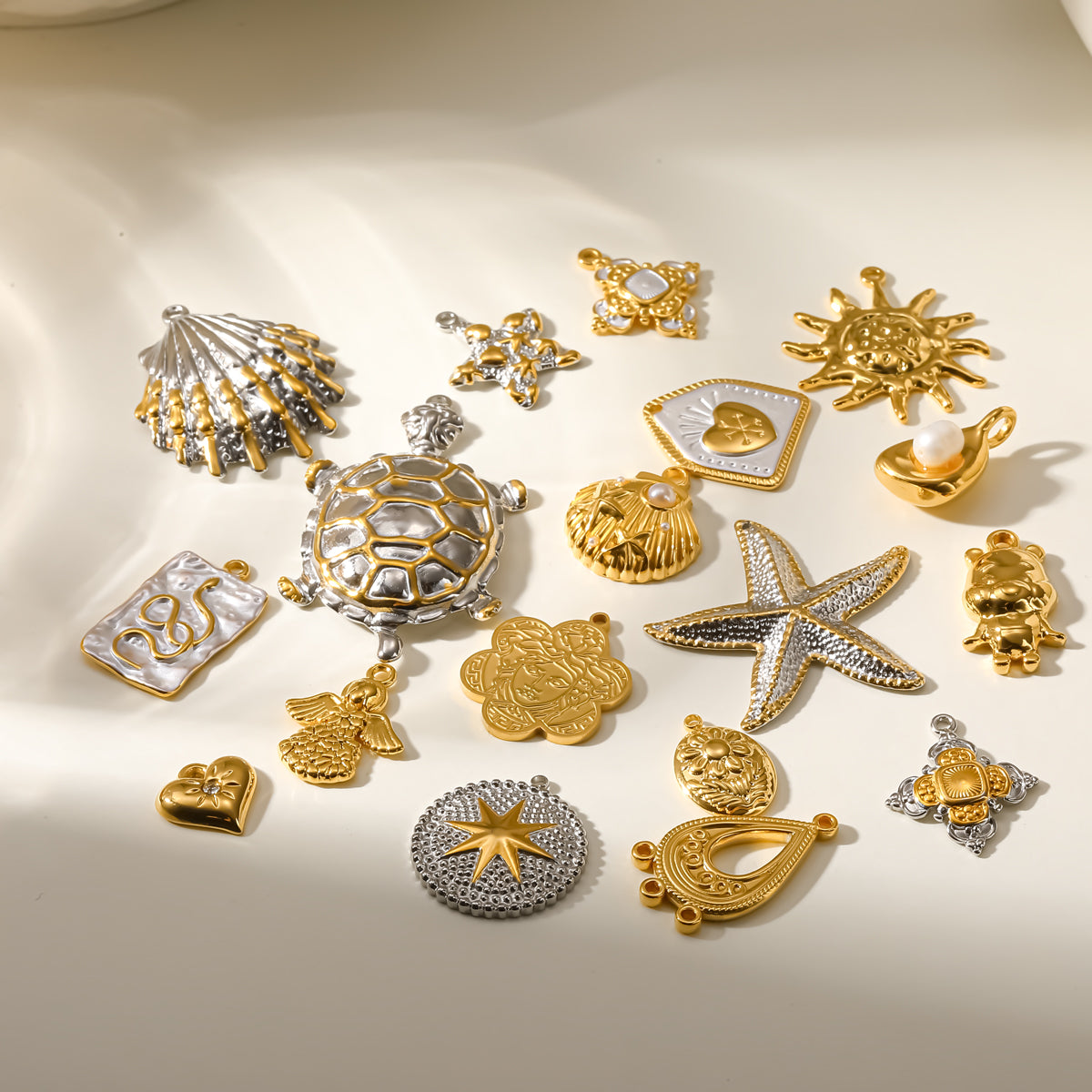 Star Pendant In 304 Stainless Steel With 18K Real Gold Plated PVD Coating 0.03µm Featuring Artificial Pearl, 1 PCS Package
