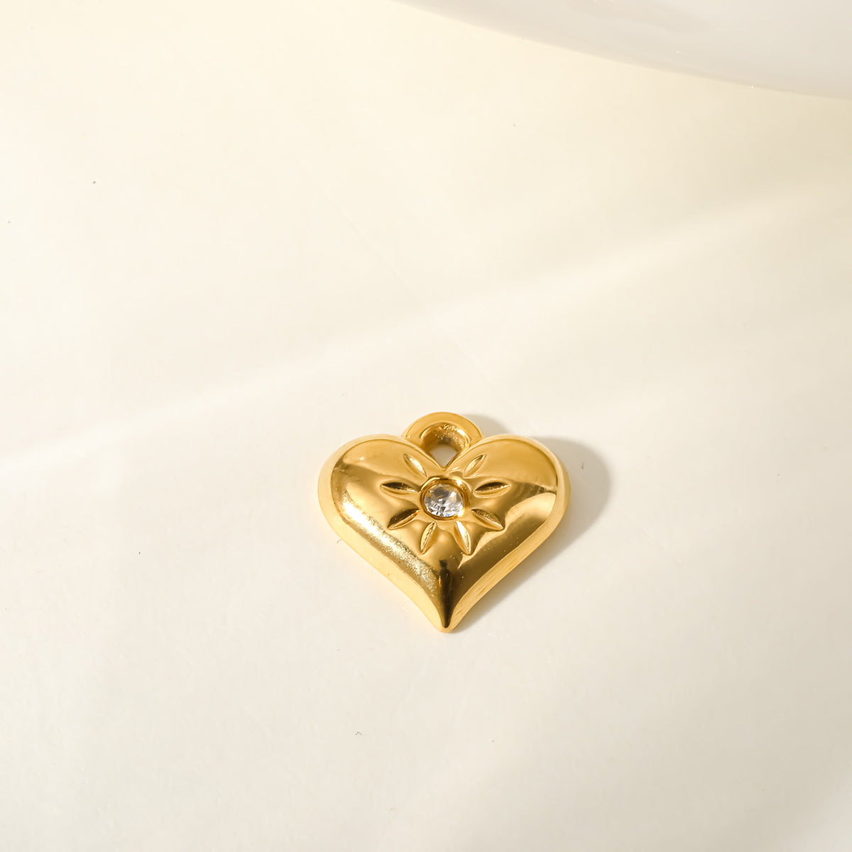 Star Pendant In 304 Stainless Steel With 18K Real Gold Plated PVD Coating 0.03µm Featuring Artificial Pearl, 1 PCS Package