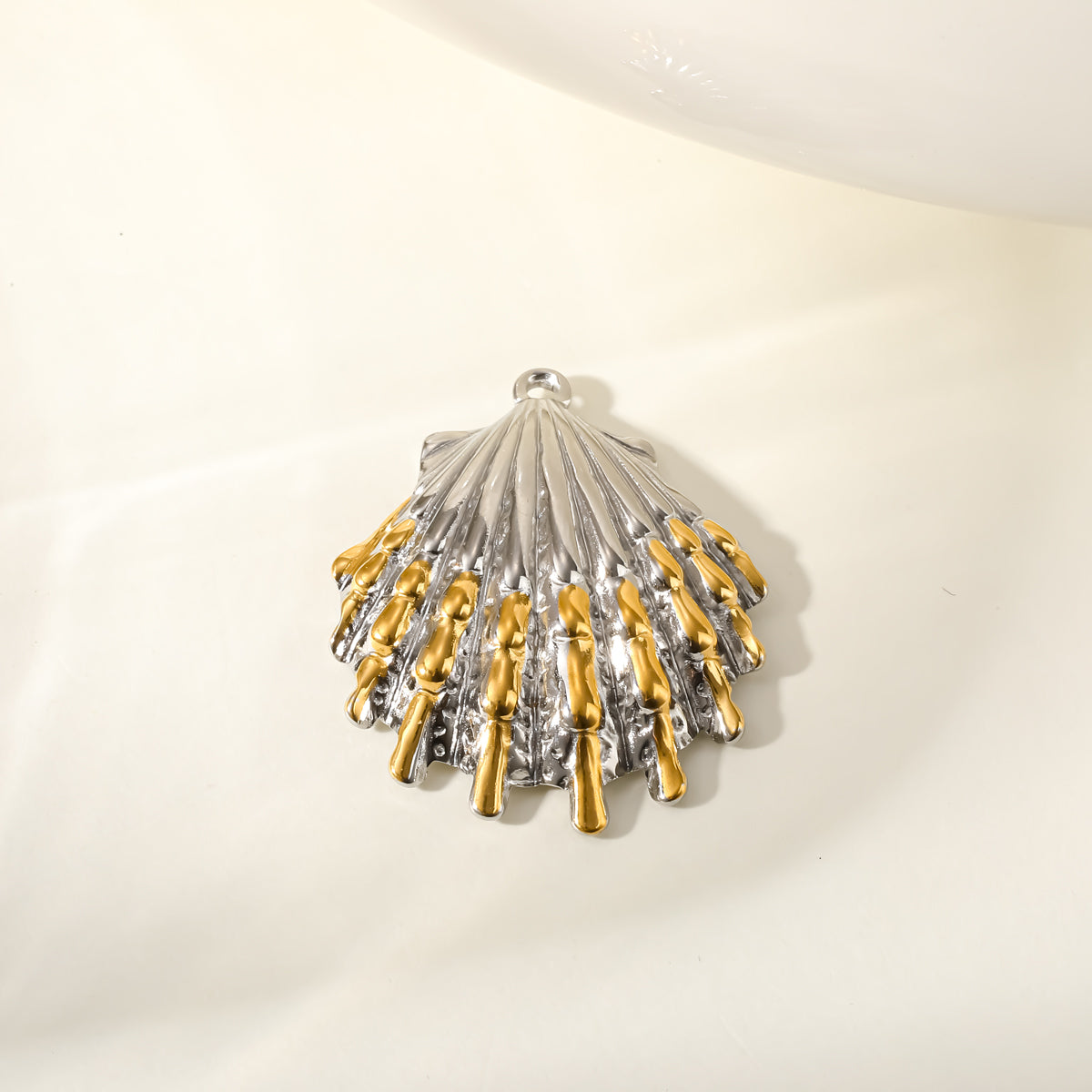 Star Pendant In 304 Stainless Steel With 18K Real Gold Plated PVD Coating 0.03µm Featuring Artificial Pearl, 1 PCS Package