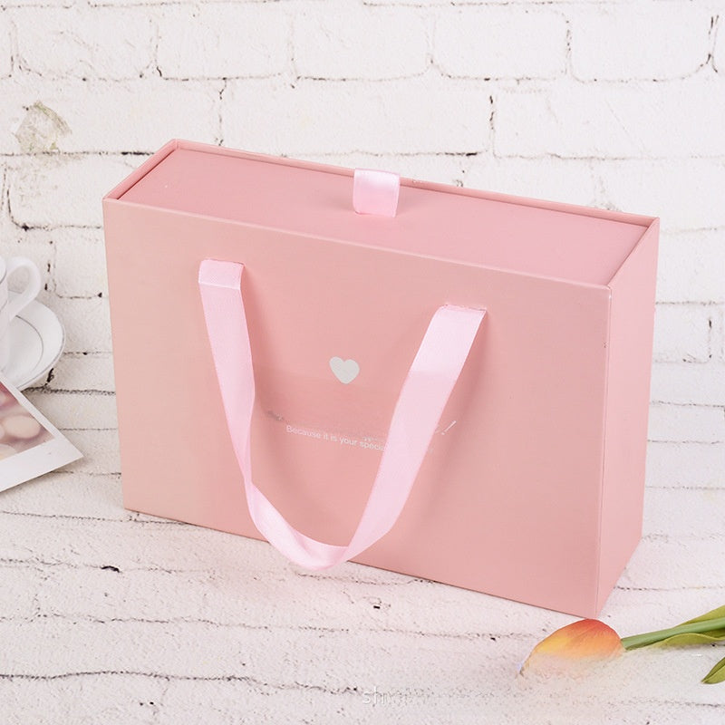 Cute Paper Jewelry Box In Natural Pink, Ideal For Gift Wrapping Supplies And Party Activities