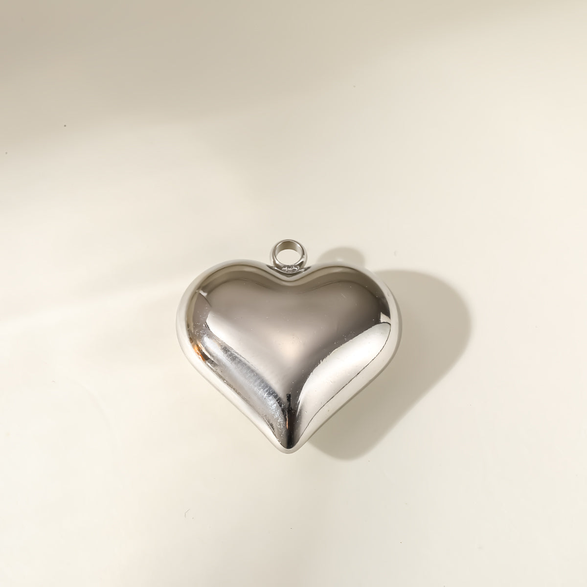 Heart Shape Pendant In 304 Stainless Steel With 0.03µm 18K Real Gold PVD Coated Electroplated Finish, 1 PCS Package