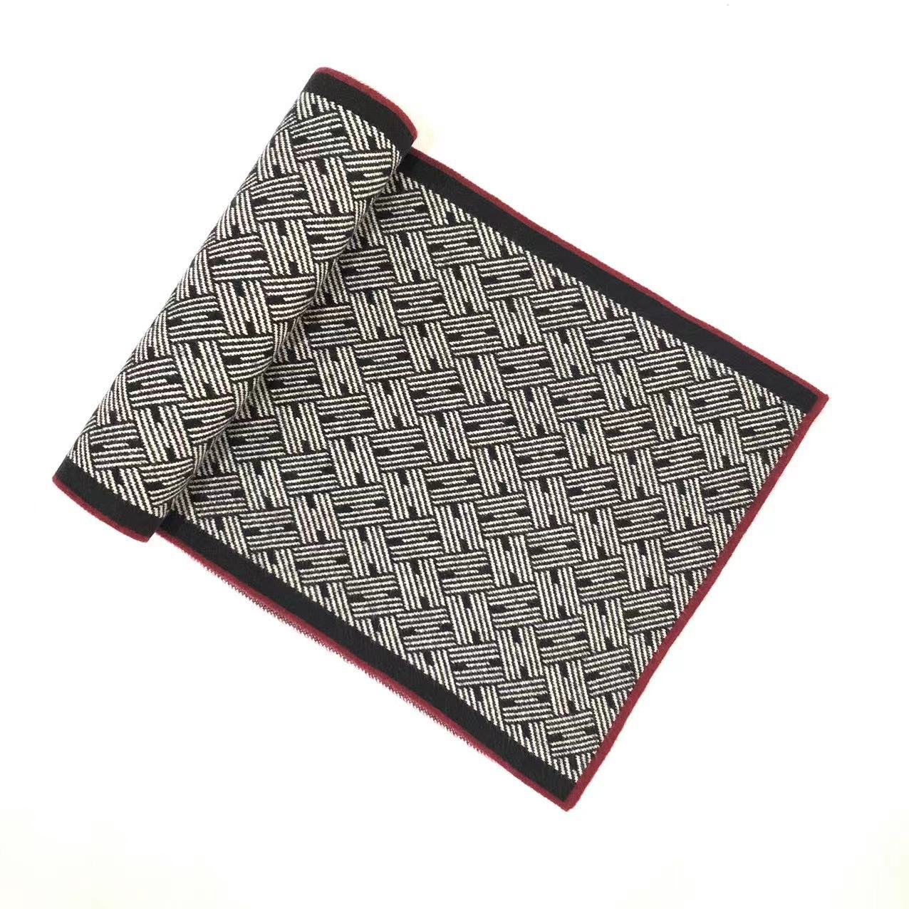 Men's Plaid Knit Scarf In Black & White, Perfect For Autumn And Winter