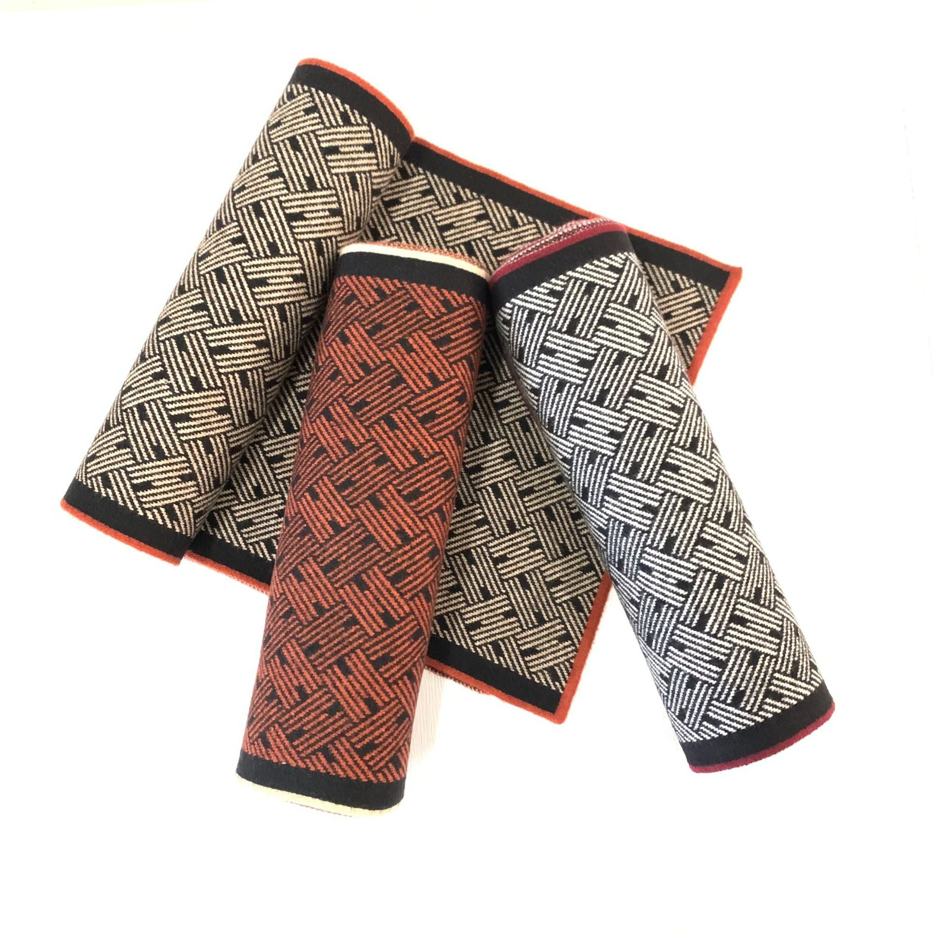 Men's Plaid Knit Scarf In Black & White, Perfect For Autumn And Winter