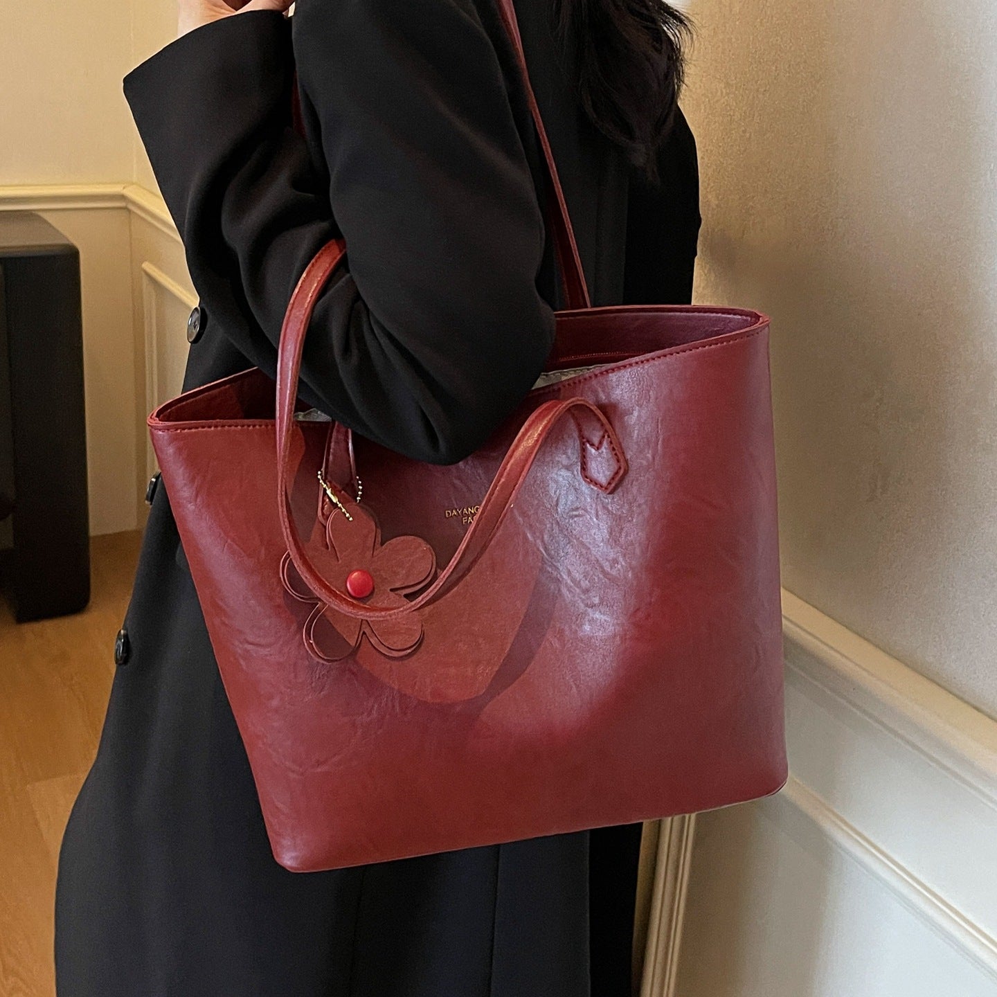 Solid Color Square PU Leather Tote Bag For Women With Sewing Thread Detail And Single Shoulder Strap
