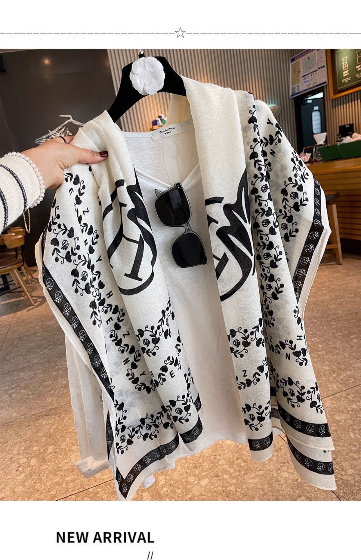 Women's Polyester Scarf Perfect For Summer, Lightweight And Stylish Accessory