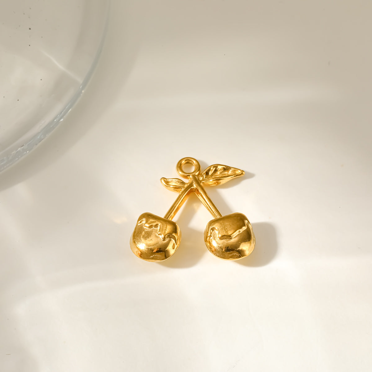 Strawberry Pendant 304 Stainless Steel 18K Gold Plated PVD Coating 0.03µm With Artificial Pearl, 1 PCS