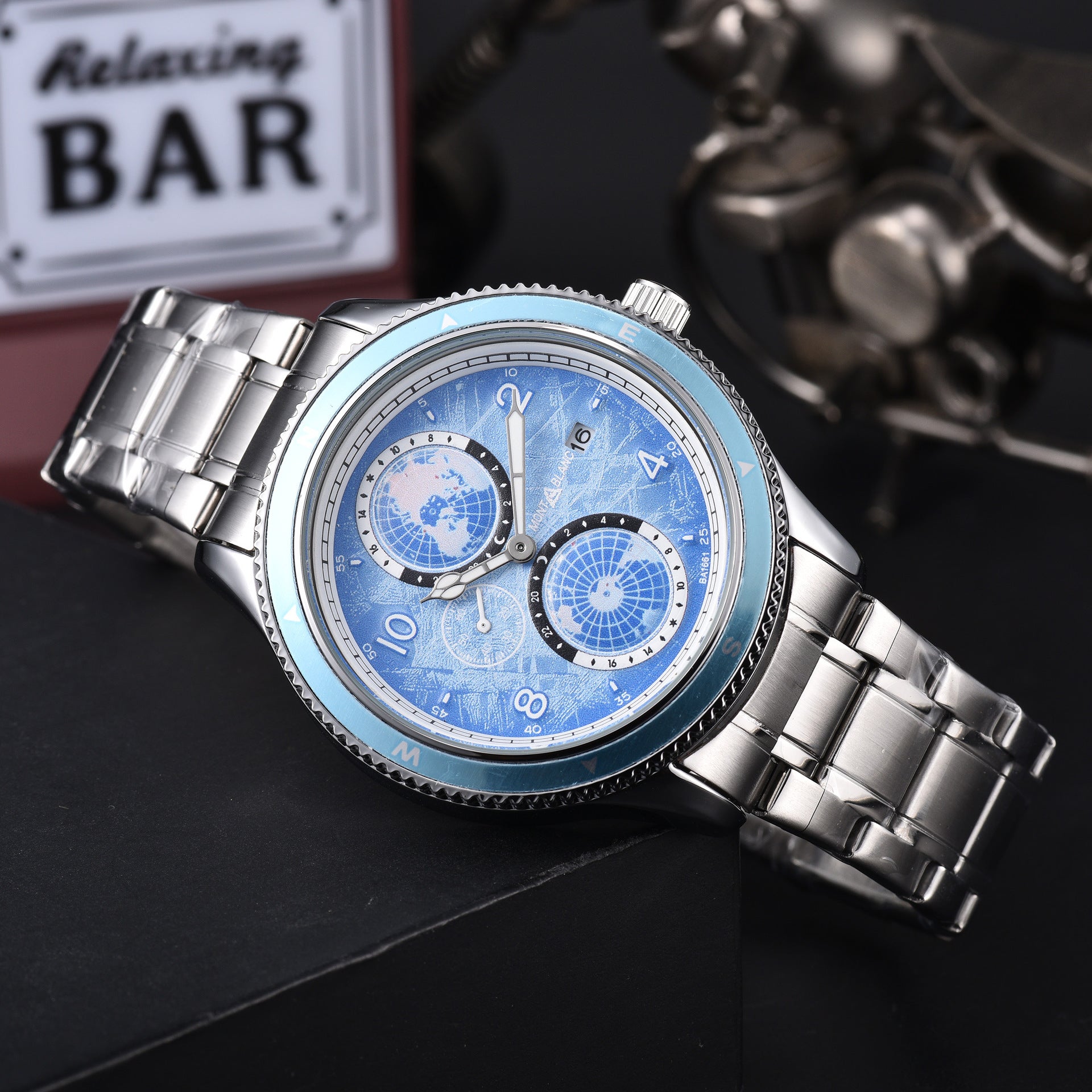 Men's Quartz Watch With Round Dial, Steel Belt Strap, Crystal Glass Mirror, And Butterfly Double Snap Buckle
