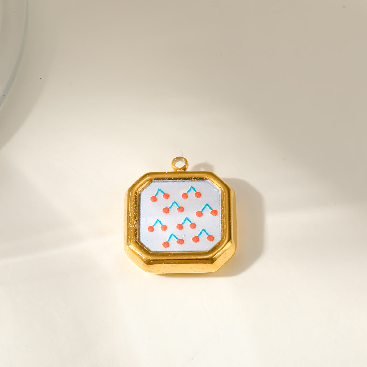 Strawberry Pendant 304 Stainless Steel 18K Gold Plated PVD Coating 0.03µm With Artificial Pearl, 1 PCS
