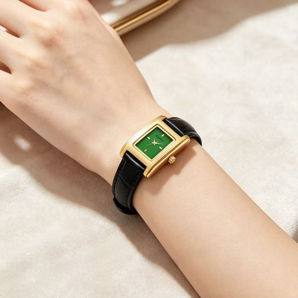 Women’s Quartz Watch With Genuine Leather Strap, Rectangle Dial, Tempered Glass Mirror, Pointer Display, And Pin Buckle