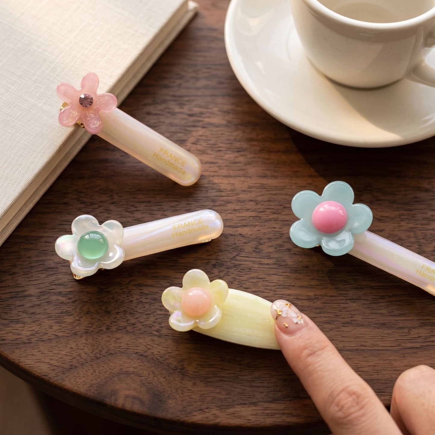 Commute Style Flowers Hairpin For Women Made Of Acetic Acid Sheets In Light Blue, Perfect For Summer
