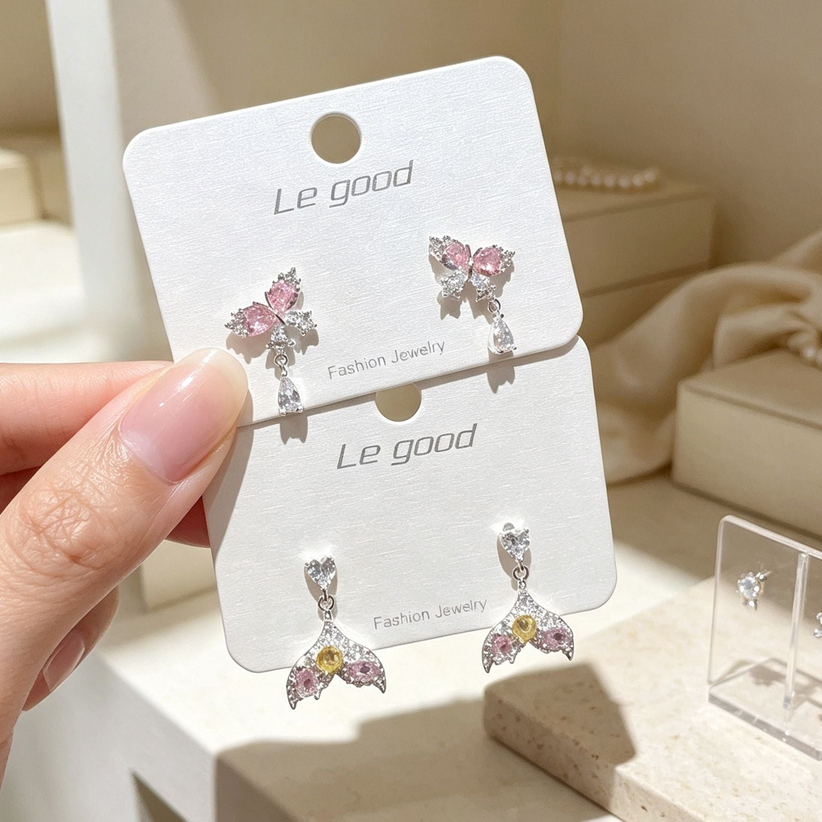Sweet Butterfly Stud Earrings For Women In Electroplated Copper With Copper Ear Pins