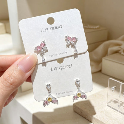 Sweet Butterfly Stud Earrings For Women In Electroplated Copper With Copper Ear Pins