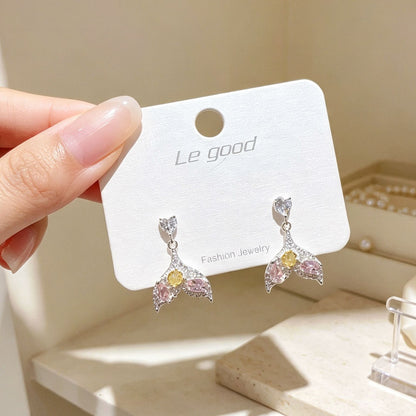 Sweet Butterfly Stud Earrings For Women In Electroplated Copper With Copper Ear Pins