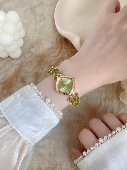 Women's Quartz Watch With Rhombus Dial Featuring Alloy Strap, Ordinary Glass Mirror, And Pointer Display