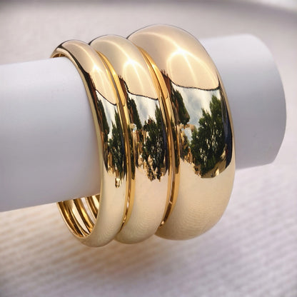 Simple Style Round Gold Iron Bangle Featuring Classic And Durable Craftsmanship