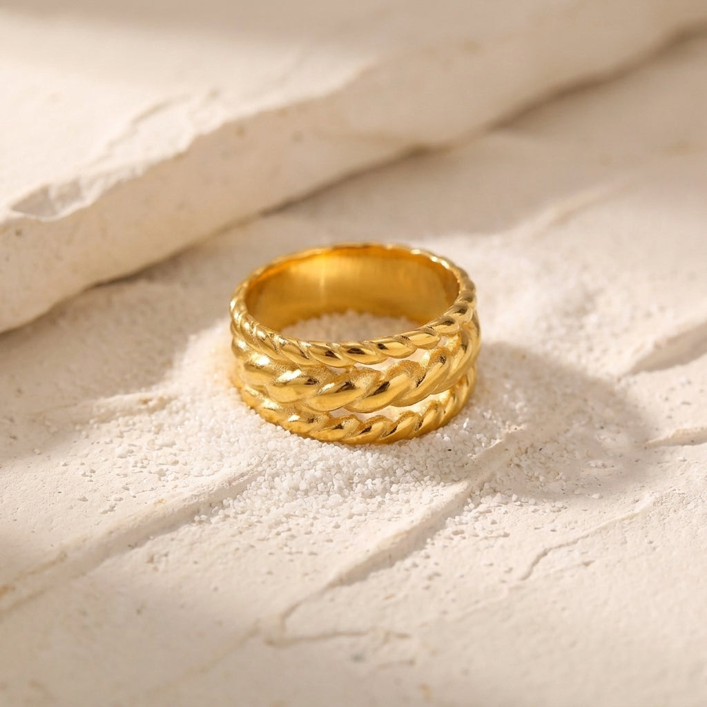Geometric Electroplated Rings For Women In 304 Stainless Steel With 18K Real Gold PVD Coating And Shell Inlay