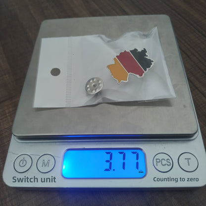 National Flag Pin Made Of Zinc Alloy Featuring Enamel Craftsmanship