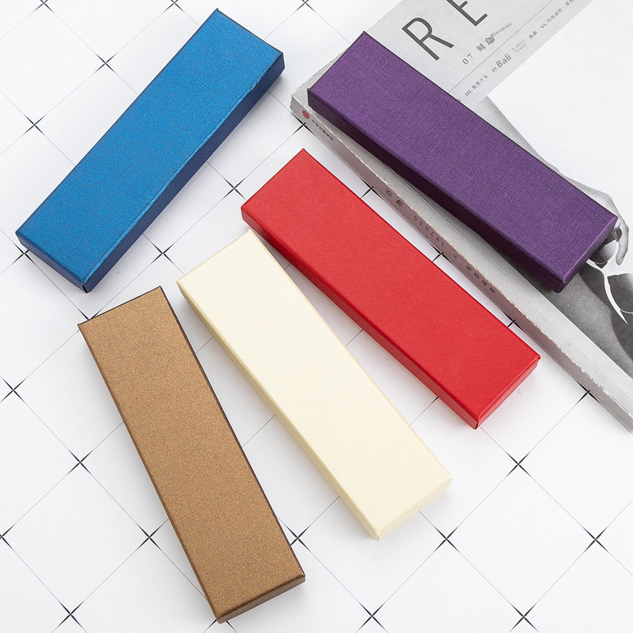 Christmas Pencil Case Made Of Paper, Perfect For Holiday Stationery Gifts