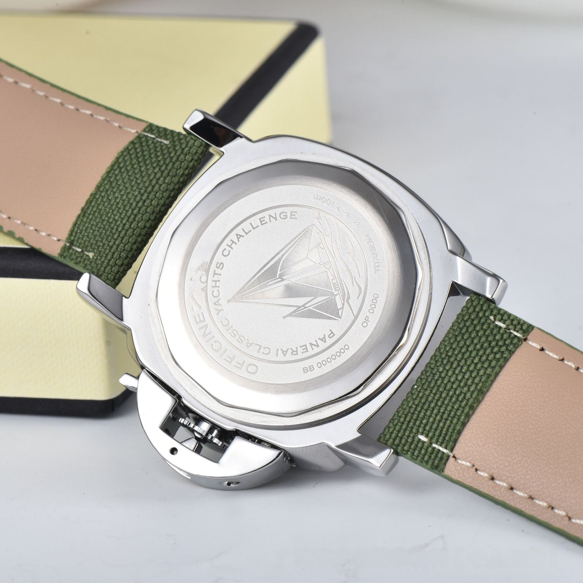 Men's Quartz Watch With Genuine Leather Strap And Pin Buckle Featuring Round Dial And Tempered Glass Mirror