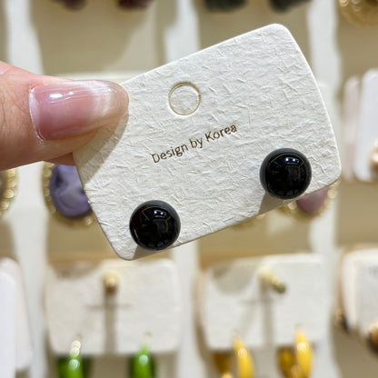 Round Inlay Resin Stud Earrings For Women In Dyed Black, Simple Style Featuring Resin Material