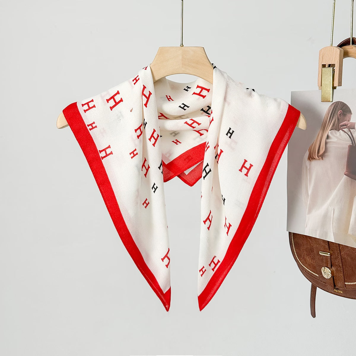 Silk Satin Scarf With Flowers Pattern In Commute Style, Perfect For Autumn Season