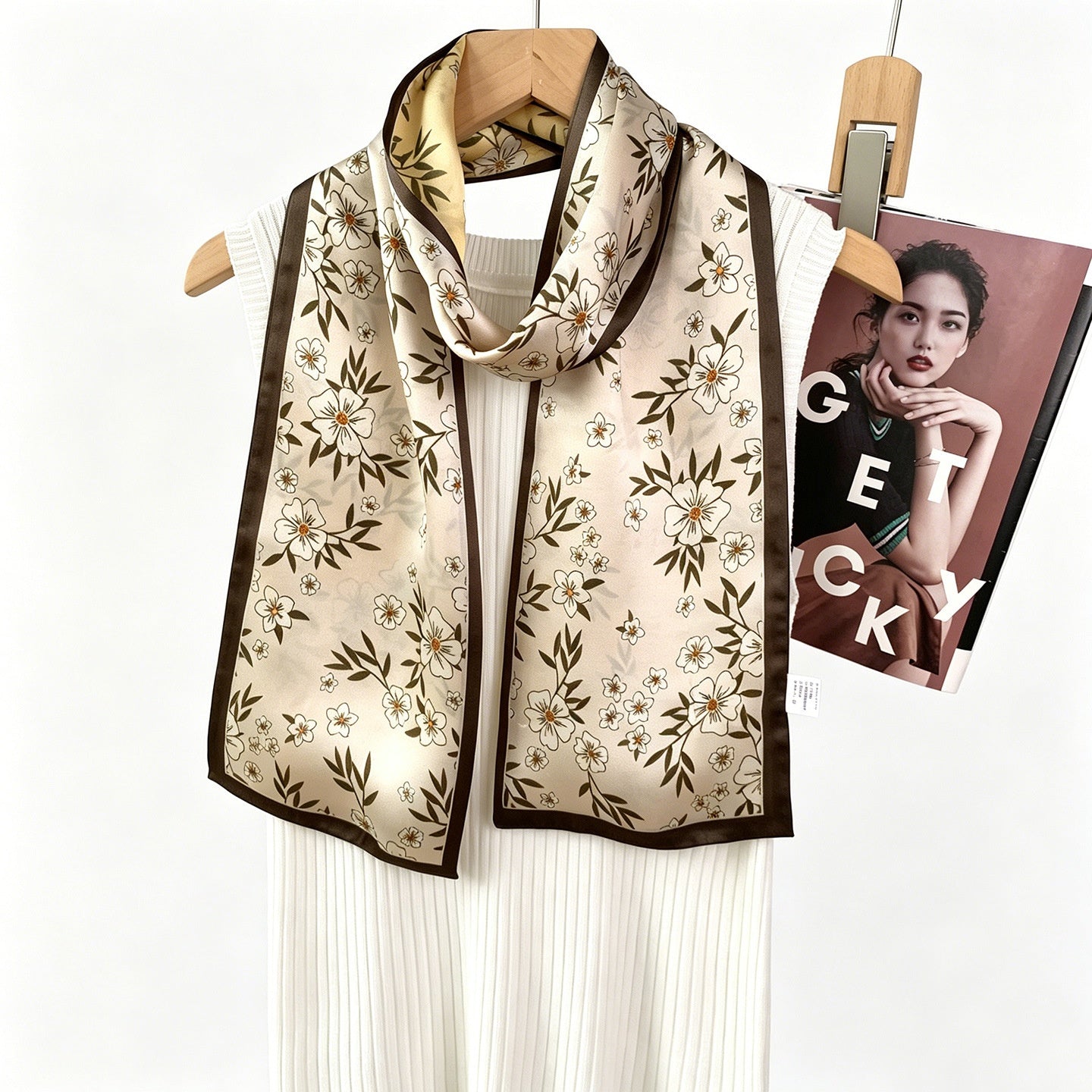 Sweet Silk Flowers Pattern Scarf For Women In Apricot, Perfect For Summer