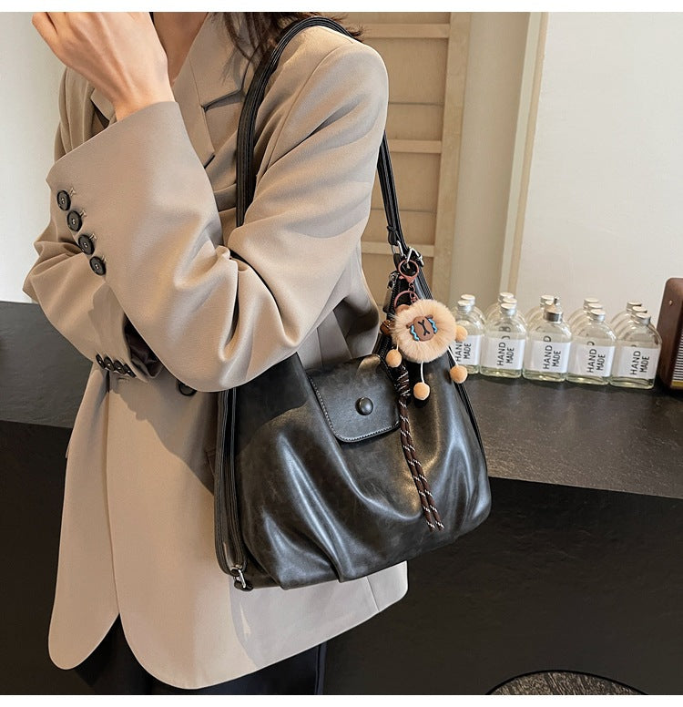 Women’s Cloud Shape Shoulder Bag In PU Leather With Large Capacity And Single Shoulder Strap For Spring & Summer