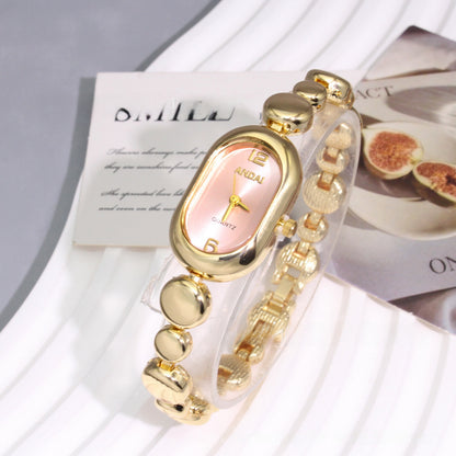 Women's Oval Quartz Watch With Alloy Strap And Jewelry Buckle Featuring Plexiglass Mirror Material