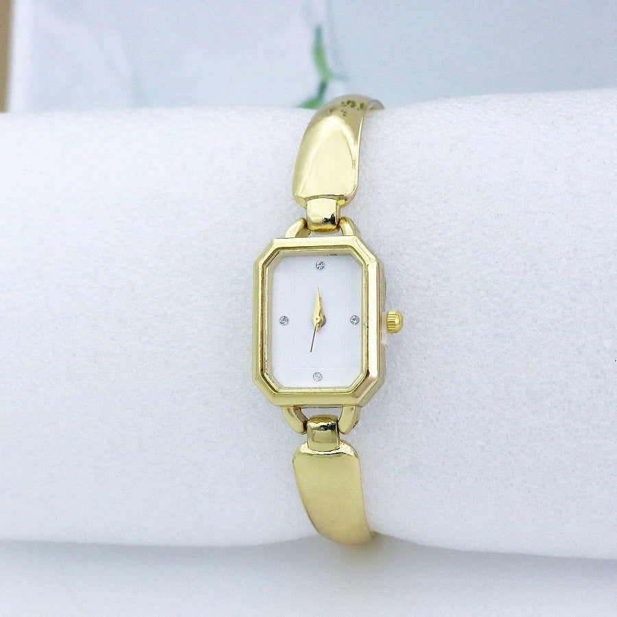 Women’s Square Dial Quartz Watch With Alloy Strap, Single Folding Buckle, Ordinary Glass Mirror, And Pointer Display