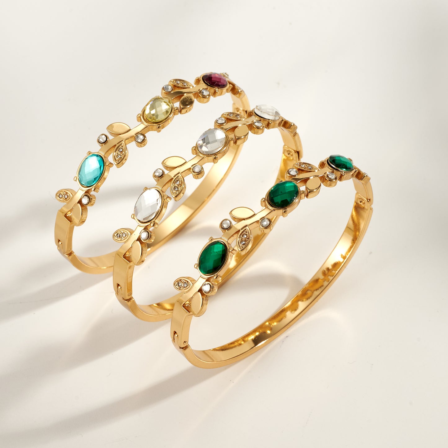 Women’s Electroplated Leaf Bangle In 304 Stainless Steel With 18K Real Gold PVD Coating And Rhinestone Inlay
