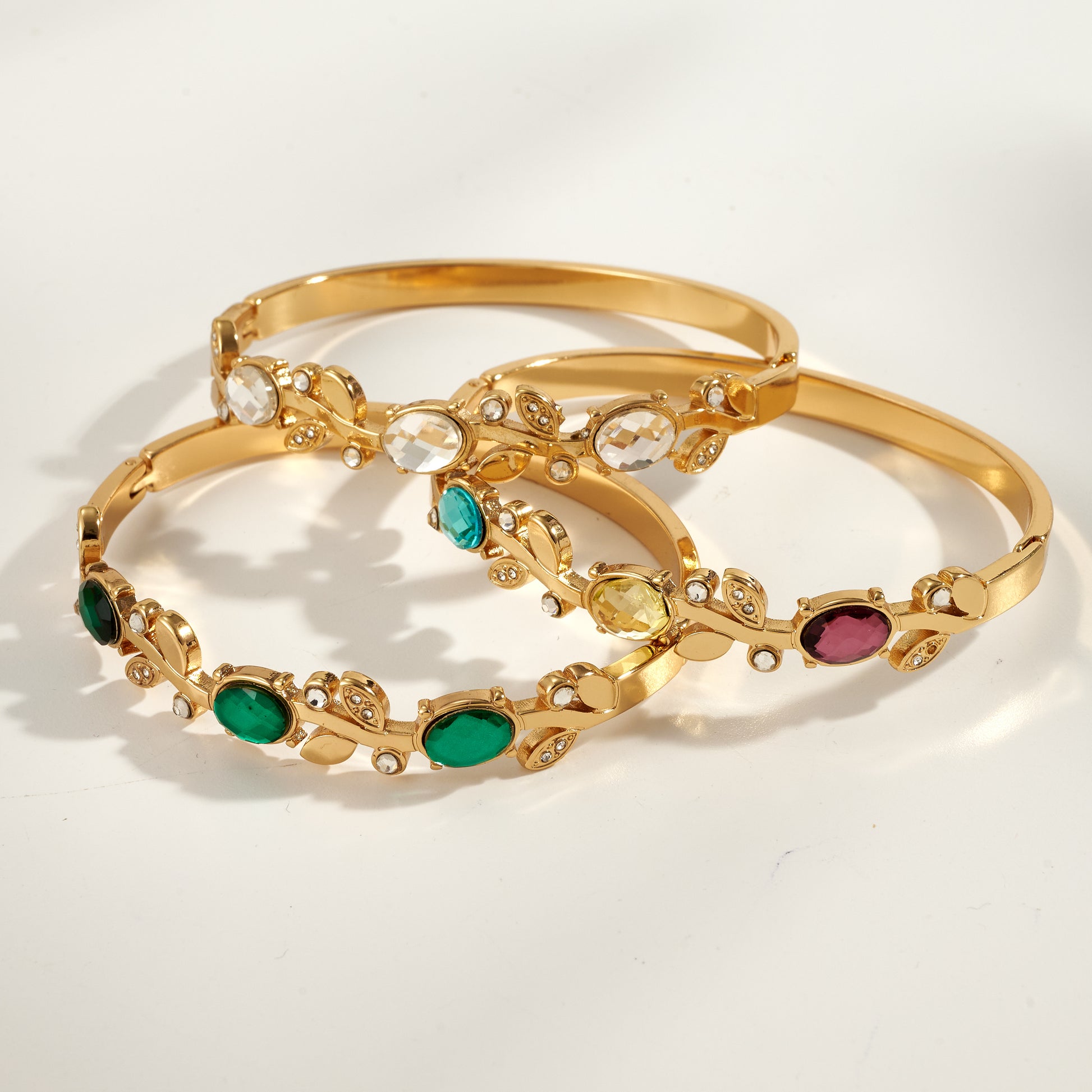 Women’s Electroplated Leaf Bangle In 304 Stainless Steel With 18K Real Gold PVD Coating And Rhinestone Inlay