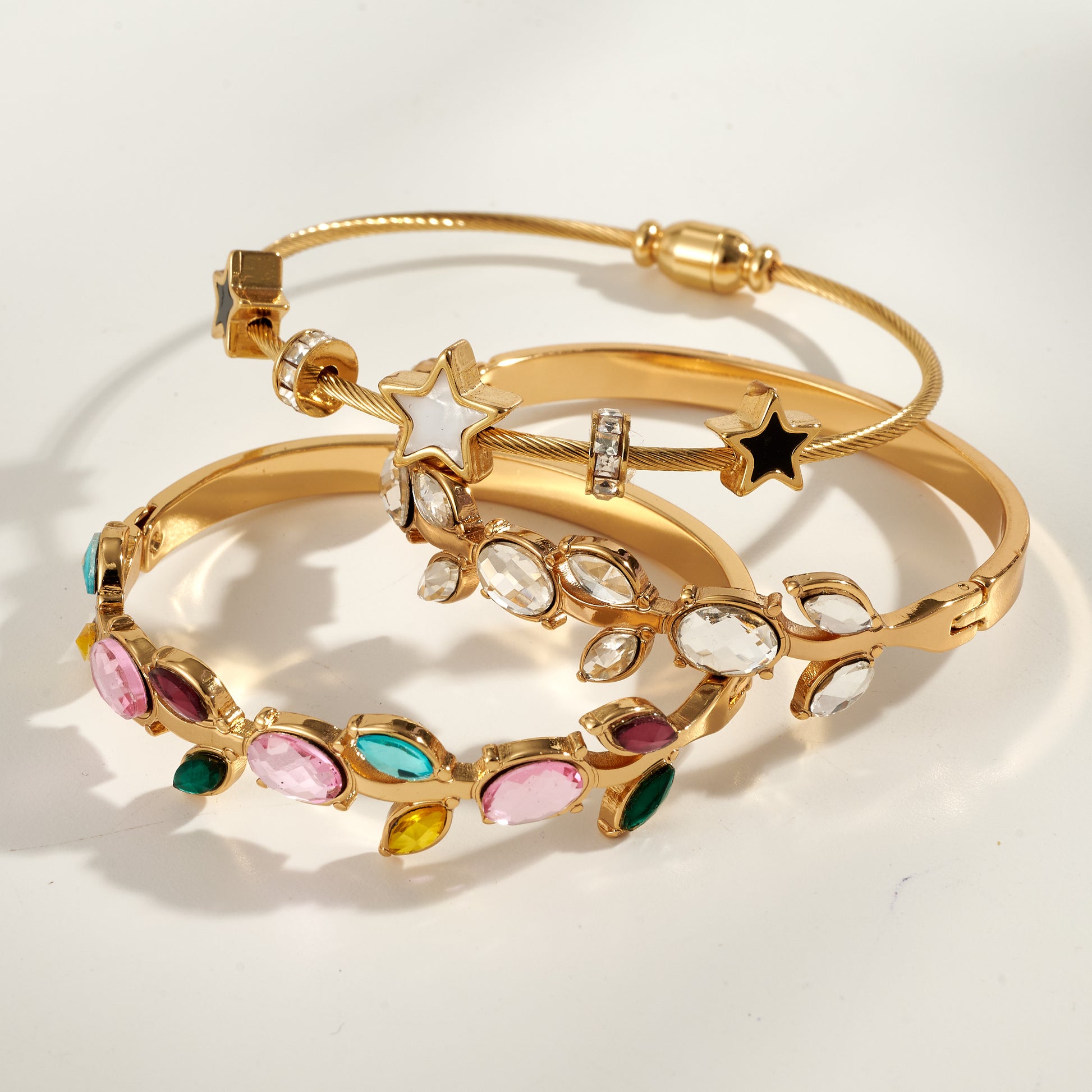 Women’s Electroplated Leaf Bangle In 304 Stainless Steel With 18K Real Gold PVD Coating And Rhinestone Inlay