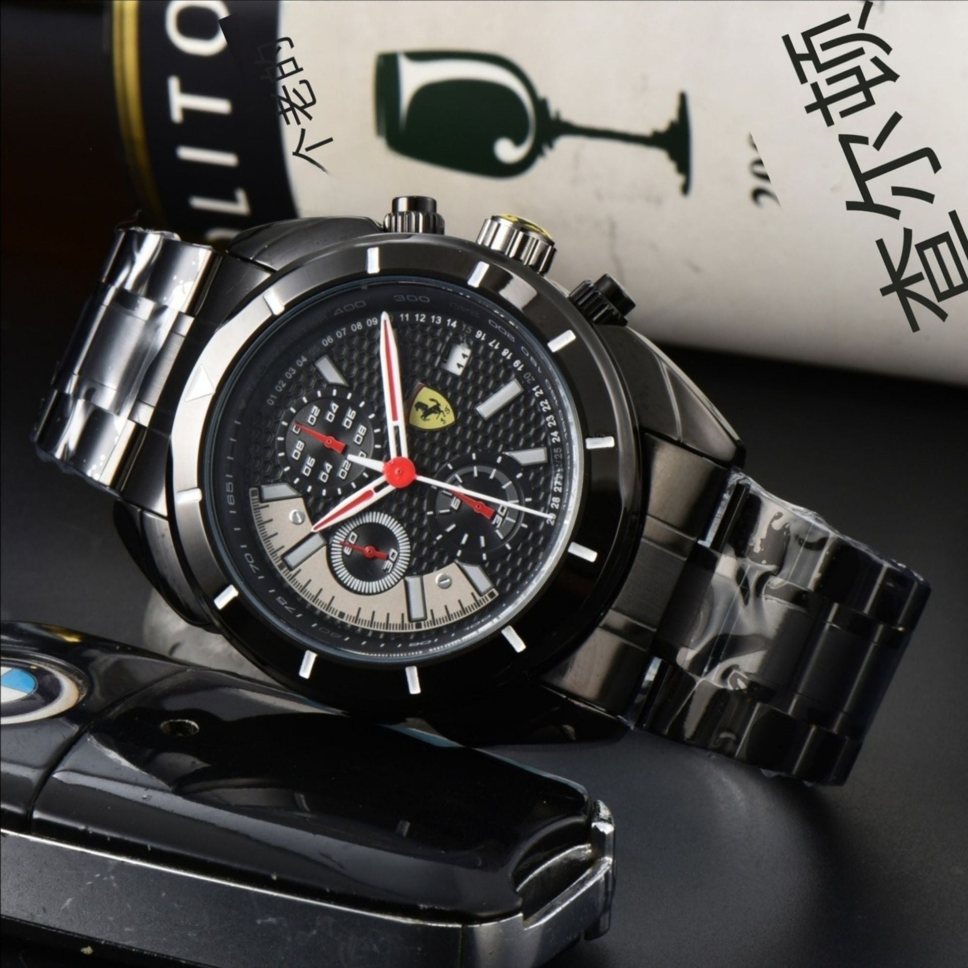 Men's Quartz Watch With Round Dial, Steel Belt Strap, Pin Buckle, And Ordinary Glass Mirror Material